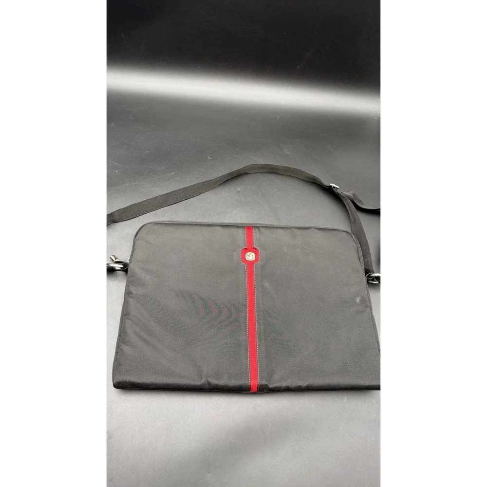 Wenger SwissGear Laptop Messenger Bag Black Red Stripe Padded Sleeve Case